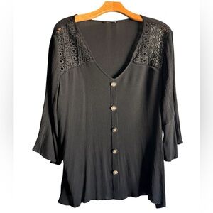 Bloomchic Black Lace Insert 3/4 Flutter Sleeve V-Neck Top 18/20 NWOT